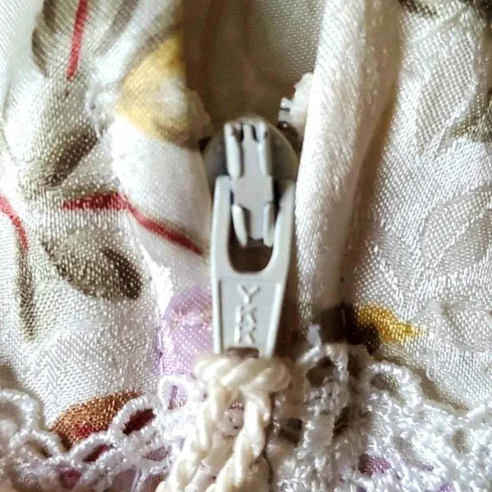 Vintage Christian Dior Long Night Gown Satin Robe Grandma Style Floral Size L - Picture 12 of 12